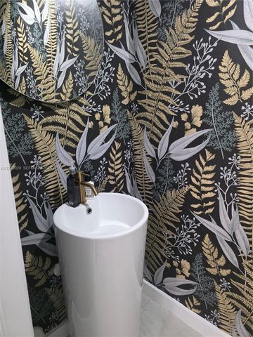 16643 SW 80th Ter 16643, Miami, FL 33193