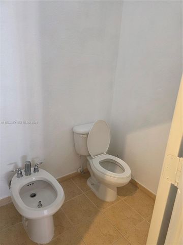 16643 SW 80th Ter 16643, Miami, FL 33193