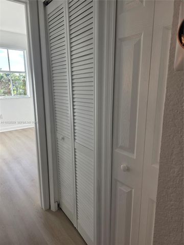 16643 SW 80th Ter 16643, Miami, FL 33193