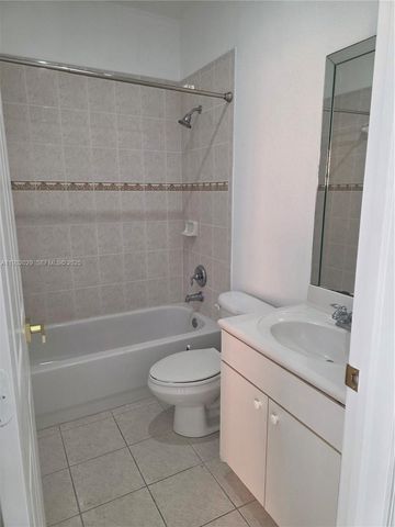 16643 SW 80th Ter 16643, Miami, FL 33193