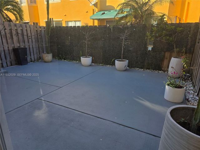 16643 SW 80th Ter 16643, Miami, FL 33193