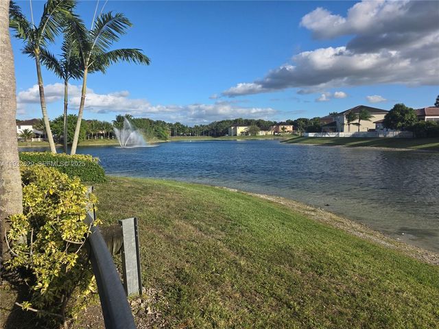 16643 SW 80th Ter 16643, Miami, FL 33193