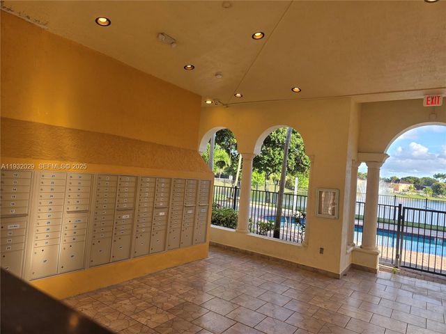 16643 SW 80th Ter 16643, Miami, FL 33193