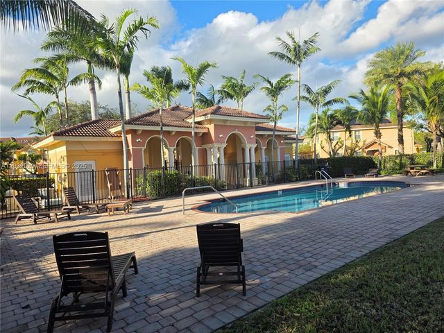 16643 SW 80th Ter 16643, Miami, FL 33193