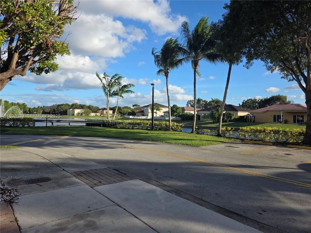 16643 SW 80th Ter 16643, Miami, FL 33193