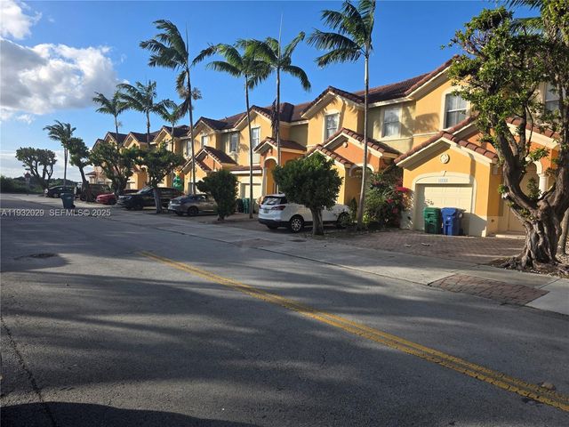 16643 SW 80th Ter 16643, Miami, FL 33193