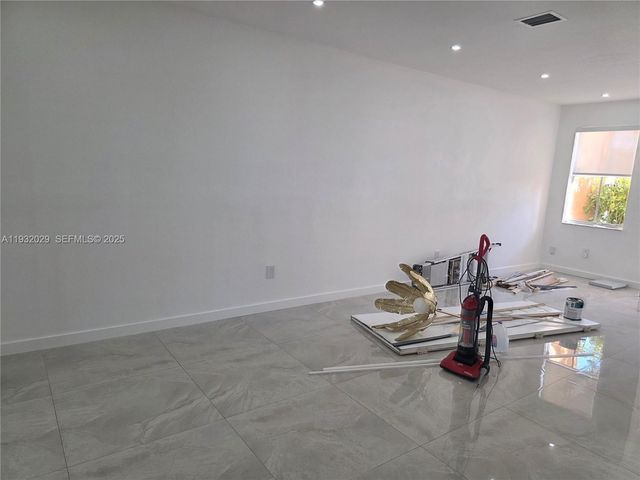 16643 SW 80th Ter 16643, Miami, FL 33193