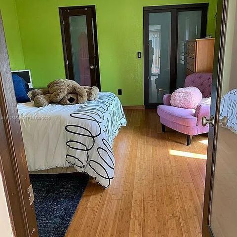 450 SE 6th Ter, Pompano Beach, FL 33060