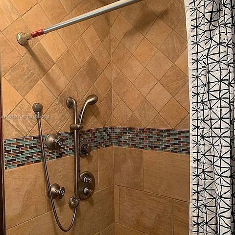 450 SE 6th Ter, Pompano Beach, FL 33060