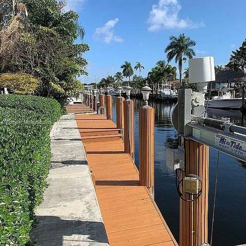 450 SE 6th Ter, Pompano Beach, FL 33060