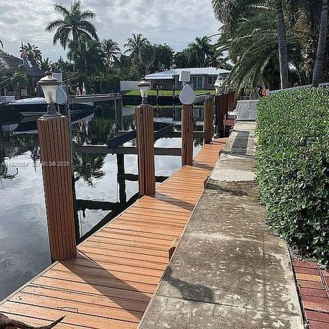 450 SE 6th Ter, Pompano Beach, FL 33060