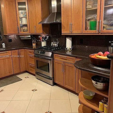 450 SE 6th Ter, Pompano Beach, FL 33060