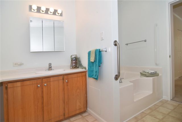 10 Stellar Way, South Kingstown, RI 02879