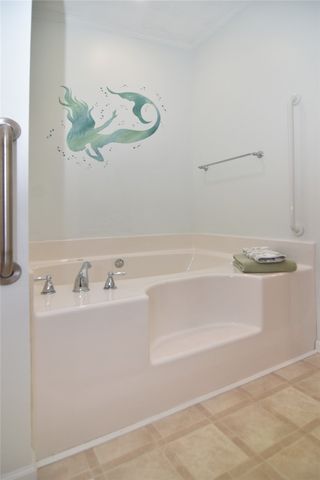 10 Stellar Way, South Kingstown, RI 02879