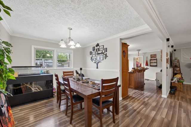 521 Thomas Ave, Hohenwald, TN 38462