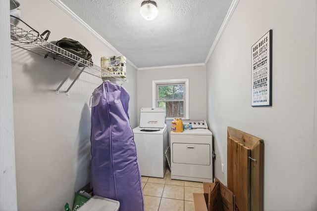 521 Thomas Ave, Hohenwald, TN 38462