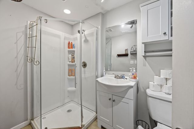 521 Thomas Ave, Hohenwald, TN 38462