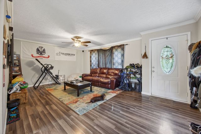 521 Thomas Ave, Hohenwald, TN 38462