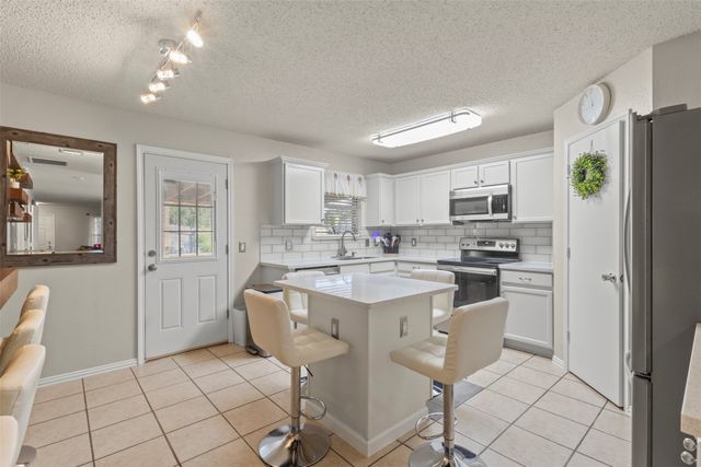221 Pinecrest, Seagoville, TX 75159