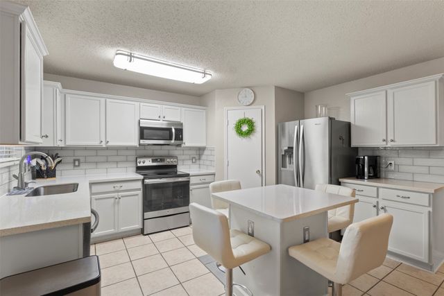 221 Pinecrest, Seagoville, TX 75159