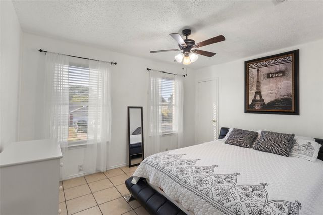 221 Pinecrest, Seagoville, TX 75159