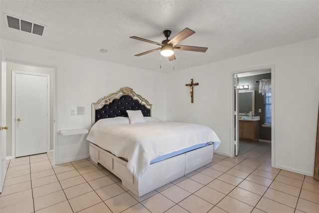 221 Pinecrest, Seagoville, TX 75159