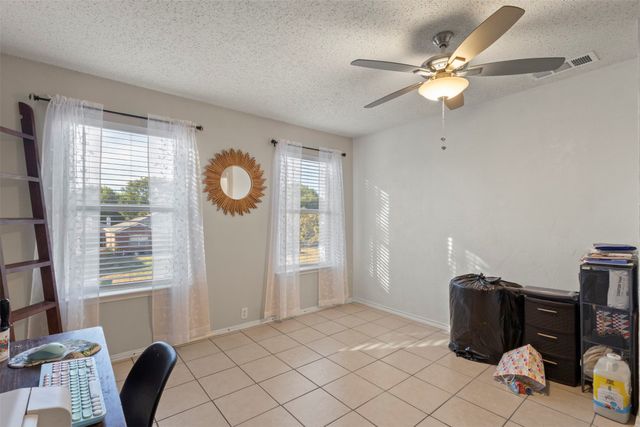 221 Pinecrest, Seagoville, TX 75159