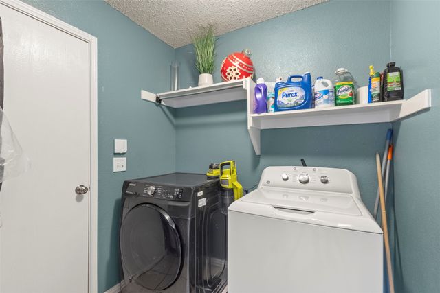 221 Pinecrest, Seagoville, TX 75159