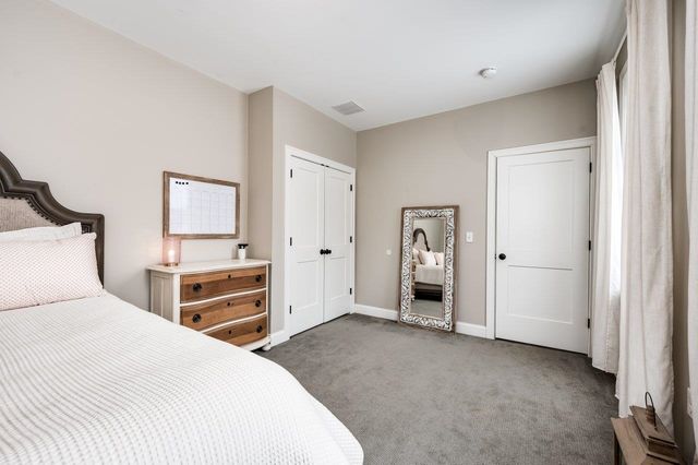 8 Cider Mill Lane, Stratham, NH 03885