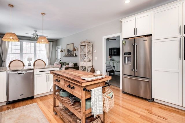 8 Cider Mill Lane, Stratham, NH 03885