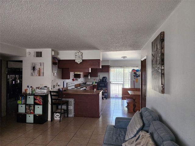 5310 WHITEWAY DRIVE 5310, Temple Terrace, FL 33617