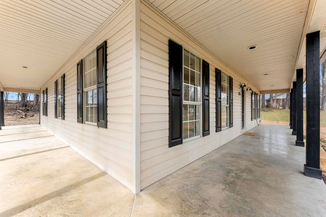 273 DANIEL DR, Brighton, TN 38011