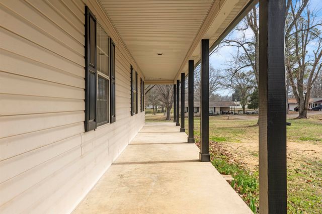 273 DANIEL DR, Brighton, TN 38011