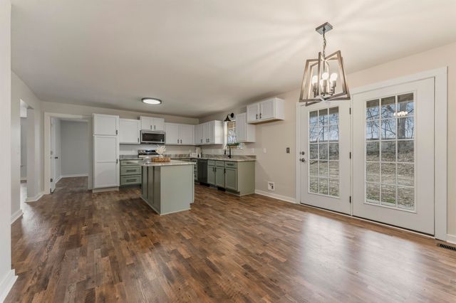 273 DANIEL DR, Brighton, TN 38011