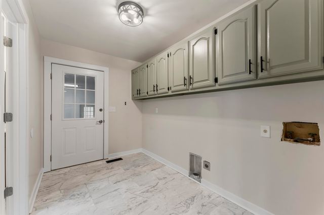 273 DANIEL DR, Brighton, TN 38011