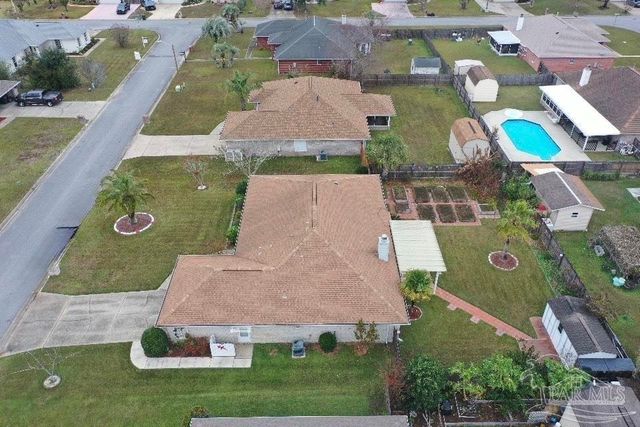 2208 Blue Lake Dr, Pensacola, FL 32506