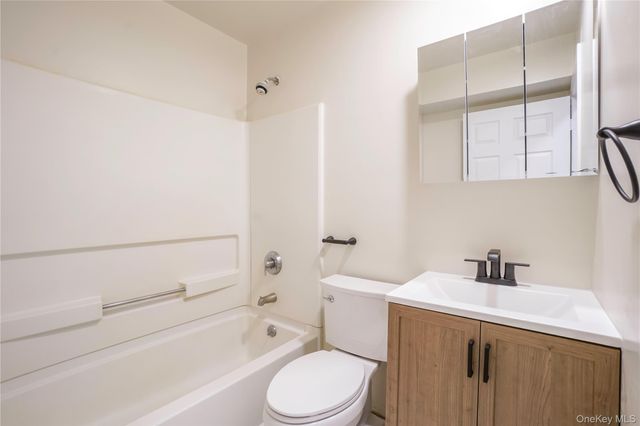 613 Oak Terrace, Bronx, NY 10454