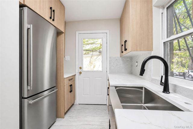 613 Oak Terrace, Bronx, NY 10454