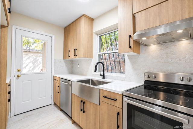 613 Oak Terrace, Bronx, NY 10454