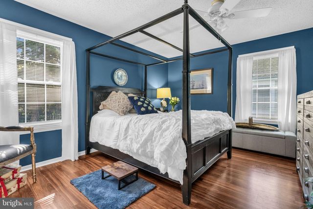 30 PINE OAK BLVD, Barnegat, NJ 08005