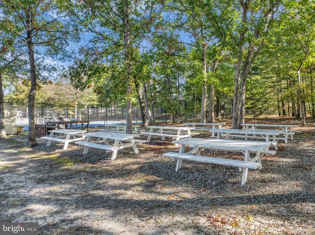 30 PINE OAK BLVD, Barnegat, NJ 08005