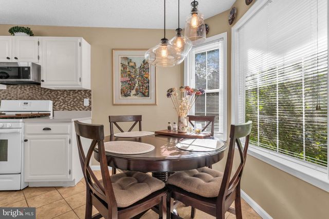 30 PINE OAK BLVD, Barnegat, NJ 08005