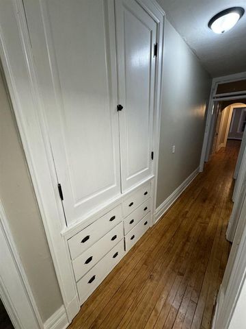 15 N High Street, Janesville, WI 53548