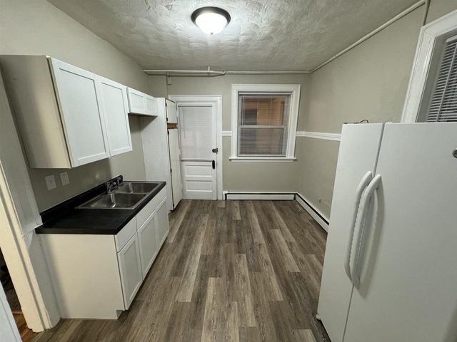 15 N High Street, Janesville, WI 53548