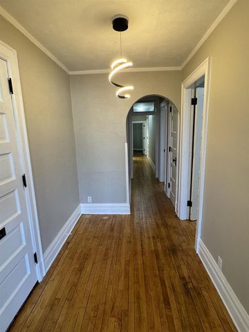 15 N High Street, Janesville, WI 53548