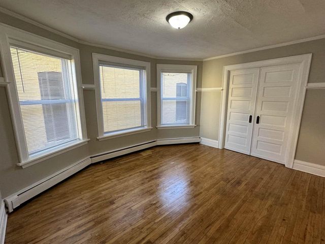 15 N High Street, Janesville, WI 53548