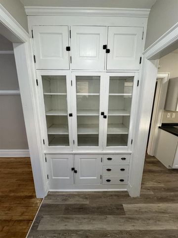 15 N High Street, Janesville, WI 53548