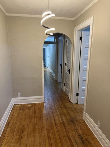 15 N High Street, Janesville, WI 53548