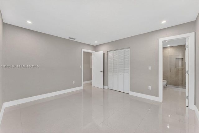 2221 NW 170th St, Miami Gardens, FL 33056