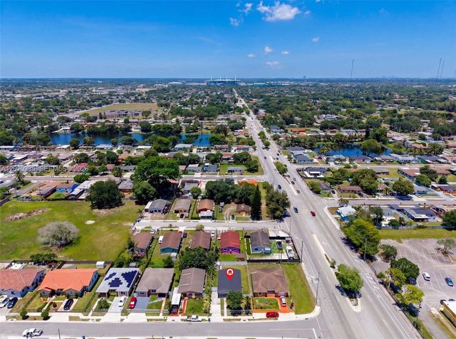 2221 NW 170th St, Miami Gardens, FL 33056